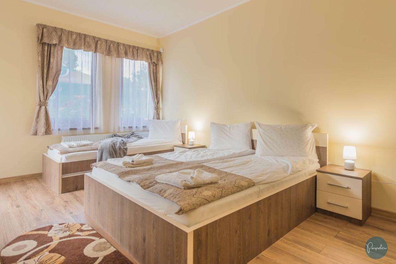 プライド Farkas Panzio Bed & Breakfast エクステリア 写真