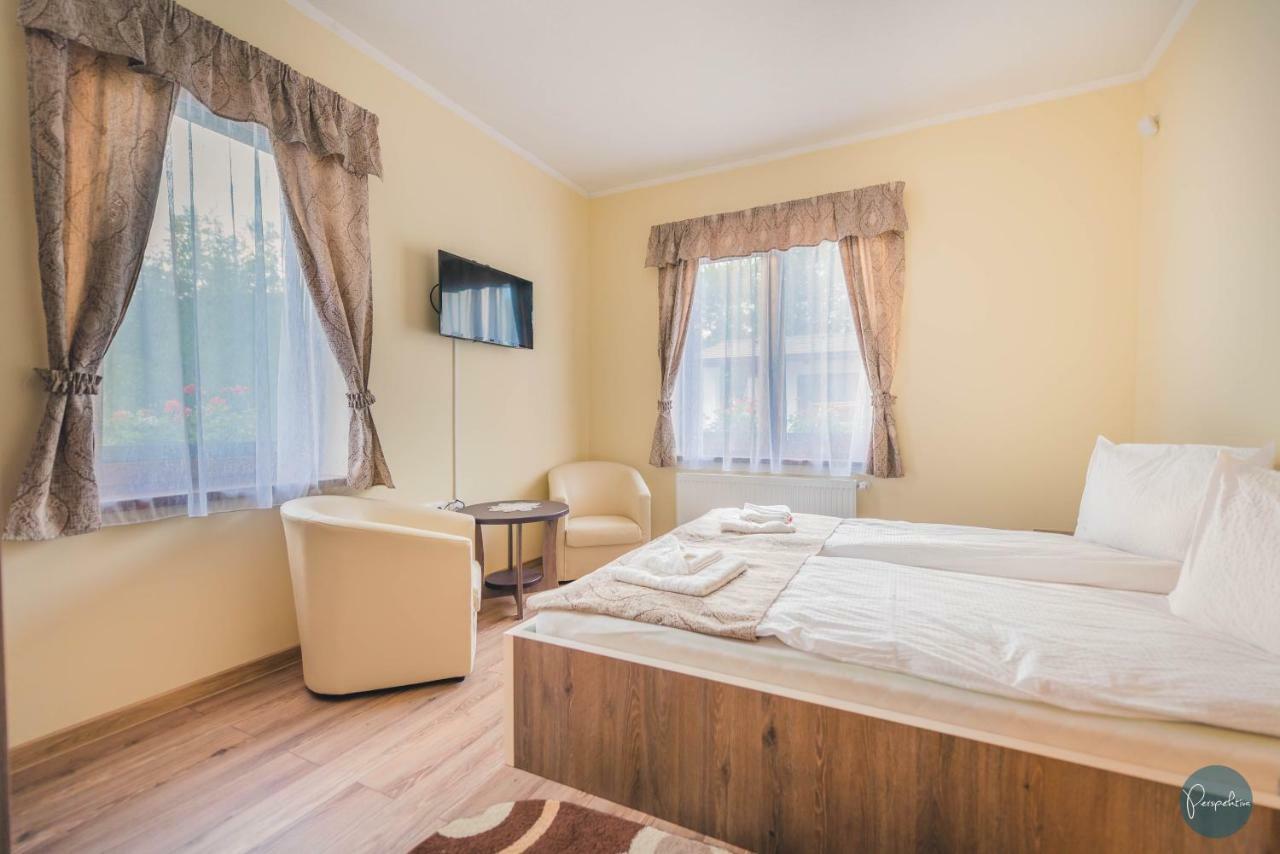 プライド Farkas Panzio Bed & Breakfast エクステリア 写真