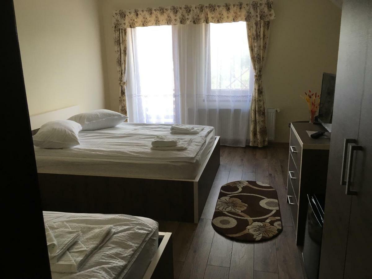 プライド Farkas Panzio Bed & Breakfast エクステリア 写真